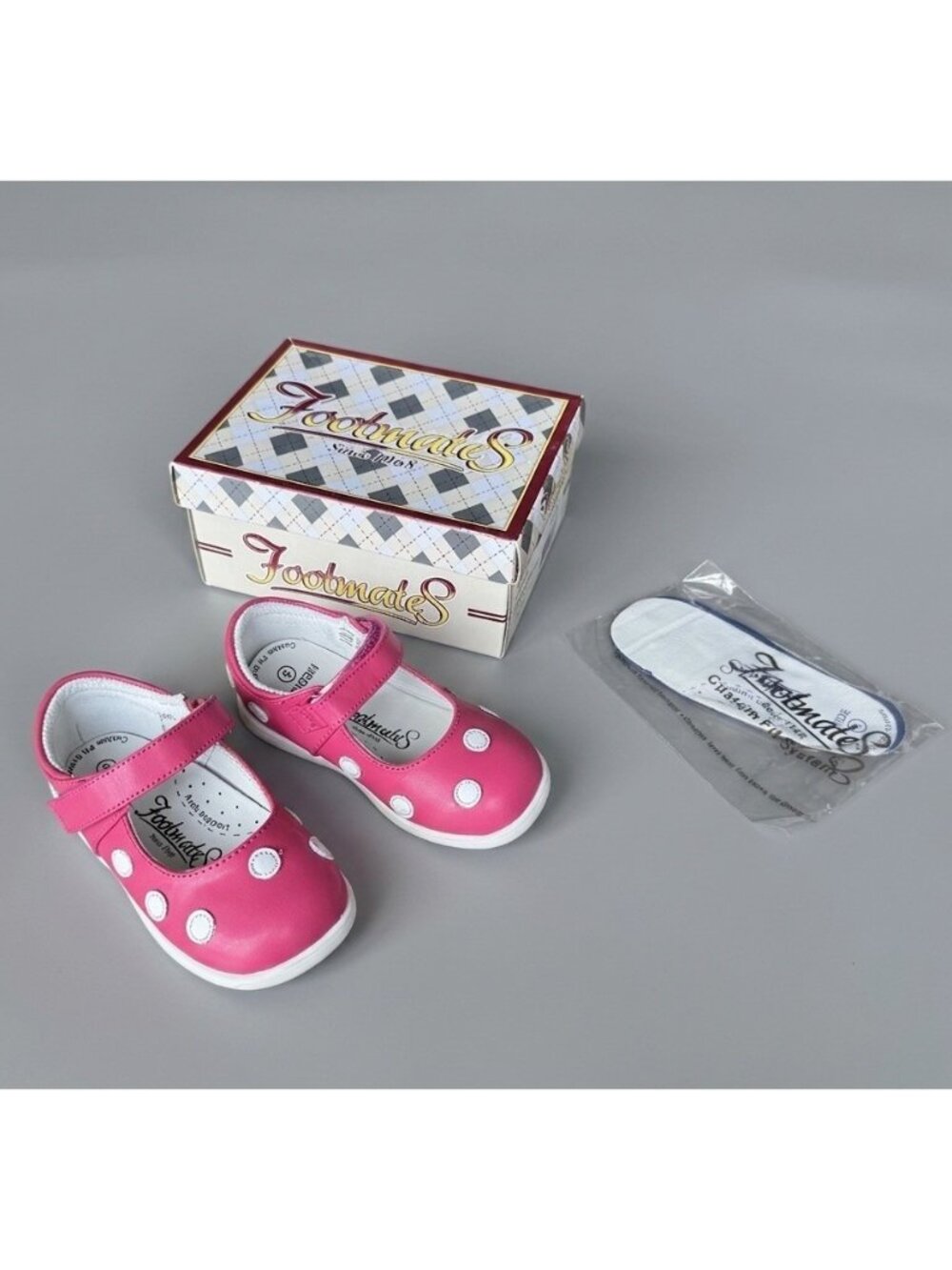 FOOTMATES Girls Dottie Hot Pink Leather Mary Jane style Size 5 W/Box And Insoles